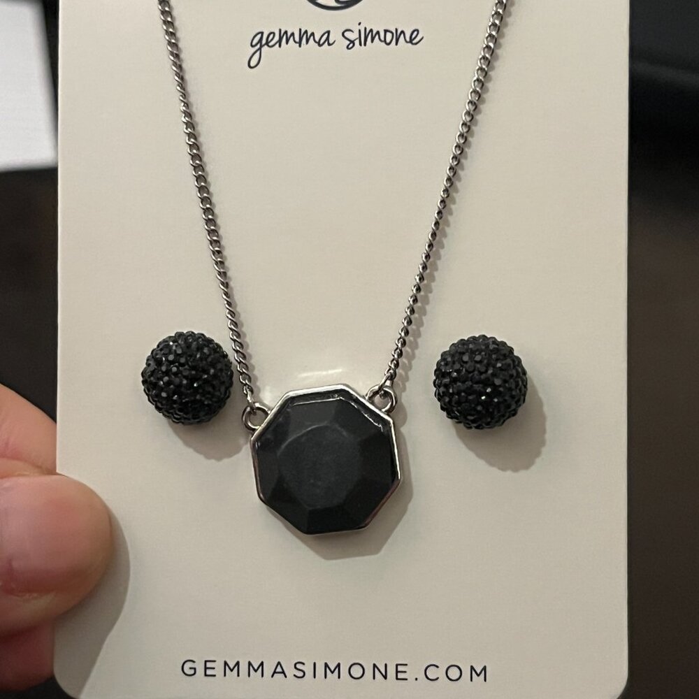 Gemma Simone Matte Black Necklace and‎ Earring Set New in Box